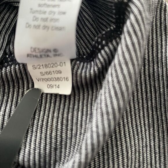 Athleta Black White Micro Stripe Shanti Long Sleeve Athleisure Top Shirt Size S‎ - Picture 16 of 16